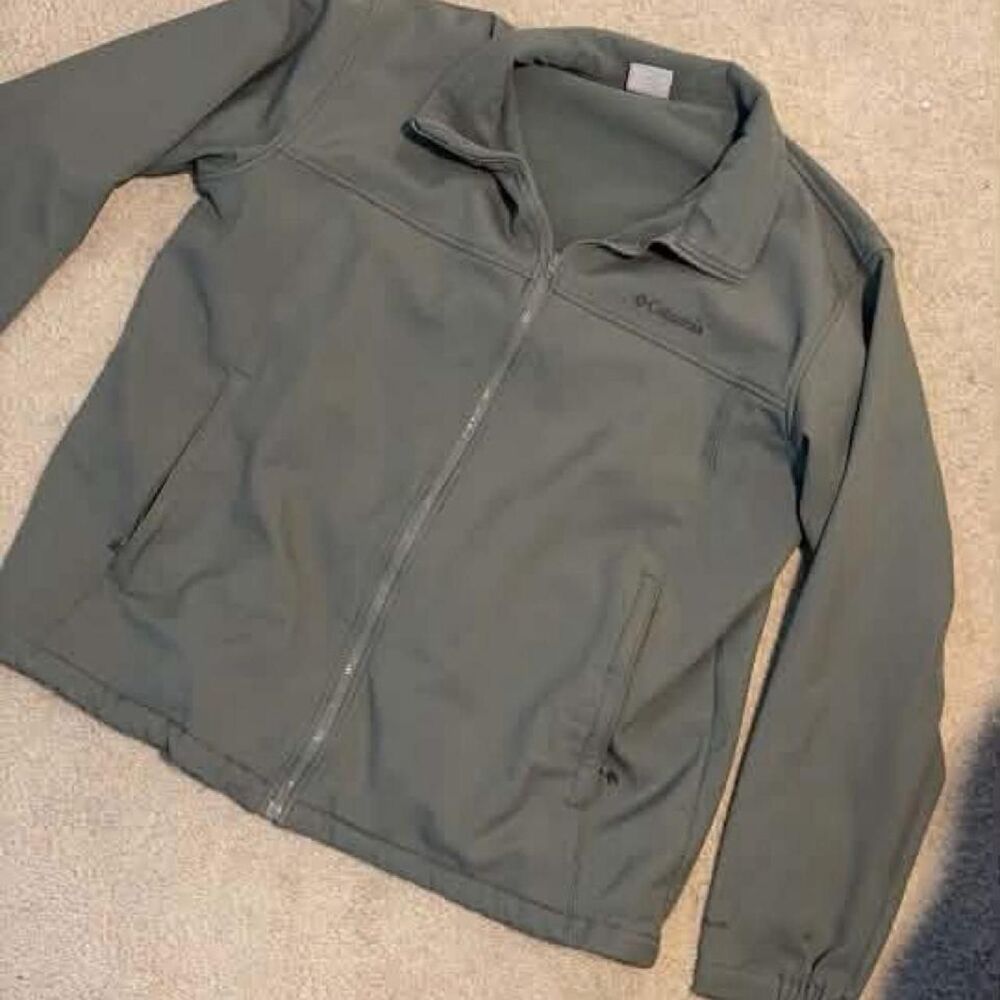 Columbia-sportswear Men's Green and Khaki Jacket